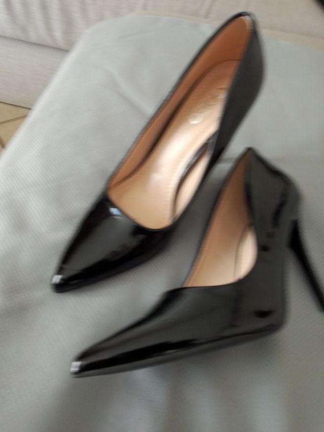 Décolleté vernice nera