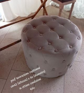 Pouf in velluto lavorazione capitonné 