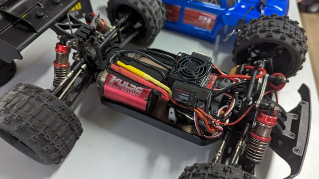 Wltoys 144001 con extras