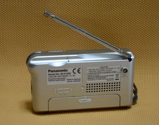 TRANSISTOR VINTAGE PANASONIC RF-P150D COMO NUEVO