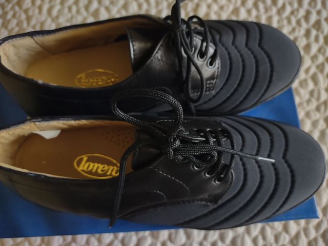 Scarpe donna pelle nera stringate n. 36