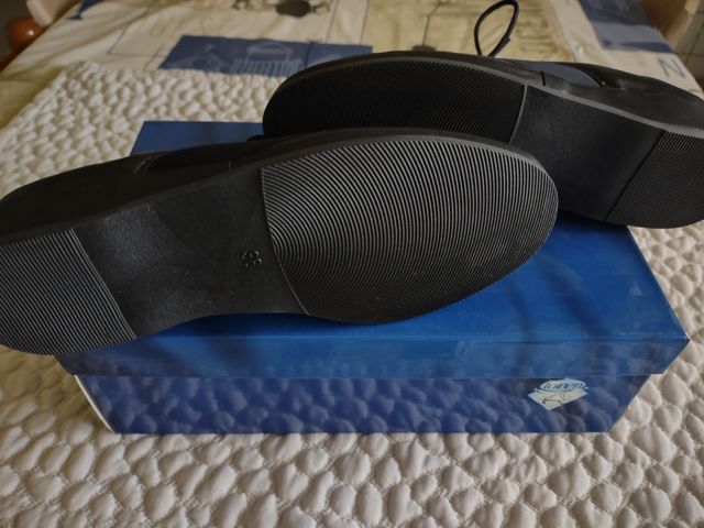 Scarpe donna pelle nera stringate n. 36