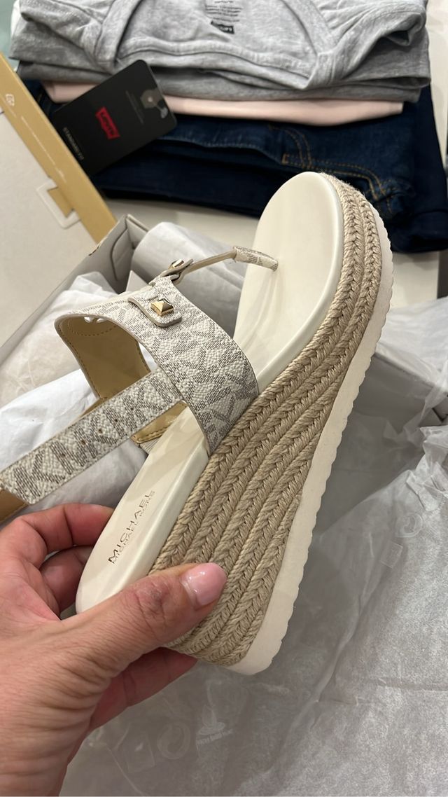 Sandalias de cuña Michael Kors nuevas