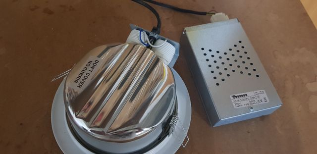 Downlight fluorescente empotrable 