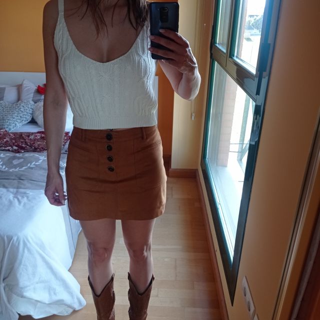 Falda mini marrón de Zara 