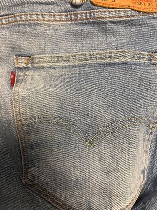 Se vende pantalon levis 501 ORIGINAL
