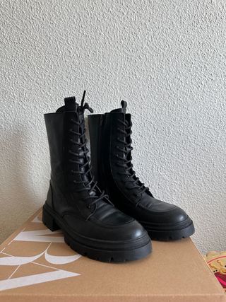 Botines cordones Zara