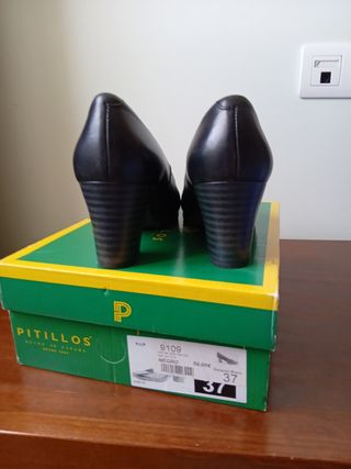 Zapatos de salón Pitillos talla 37