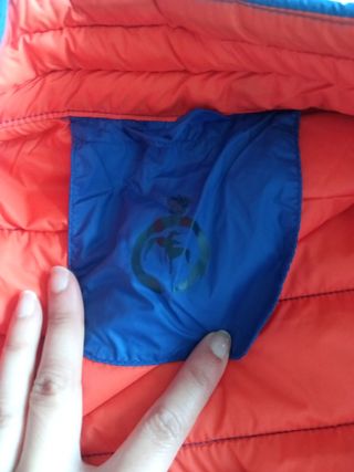 Chaleco plumifero entretiempo azul