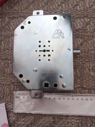 Cerradura puerta blindada 