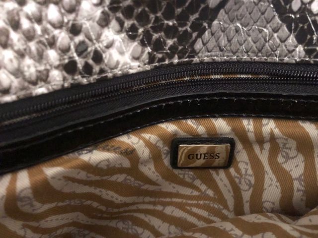 Bolso mano guess