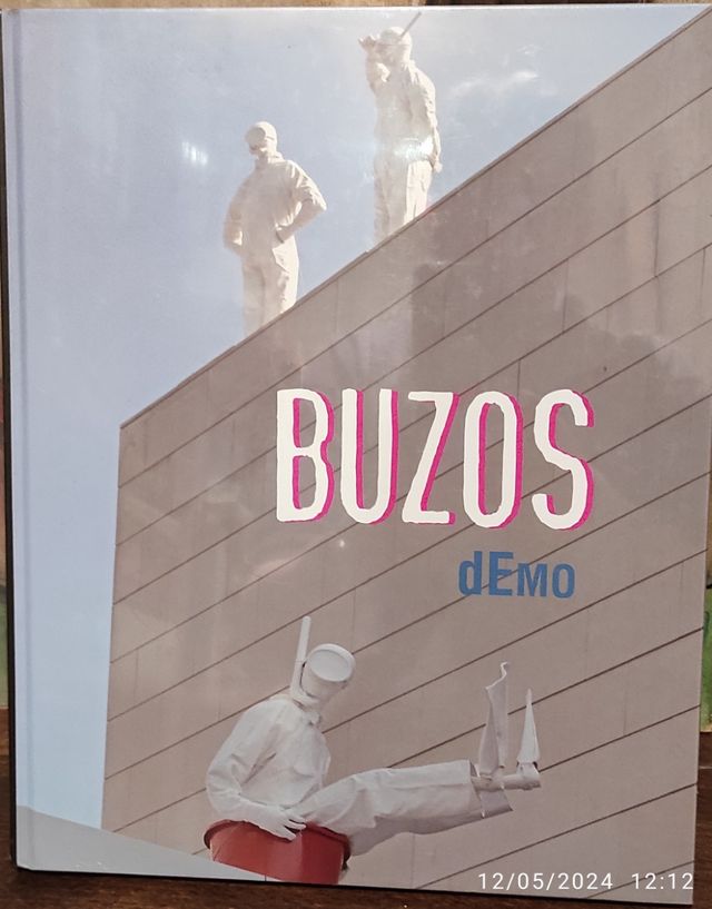 Libro Buzos Catálogo IVAM trilingüe