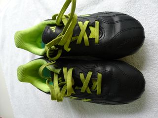 Botas de fútbol piel multitaco No30.