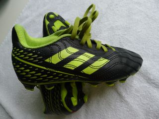 Botas de fútbol piel multitaco No30.