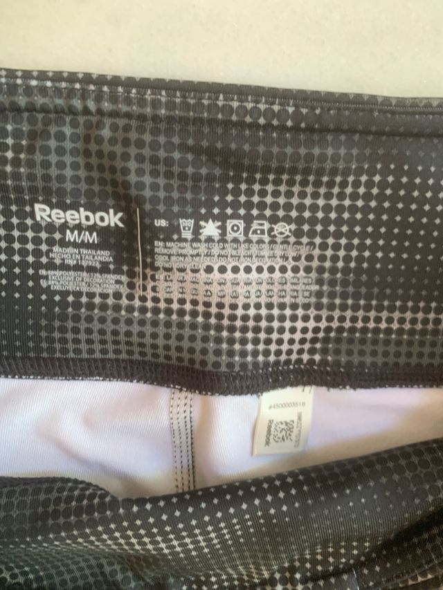 Malla mujer Reebok talla M solo 1 uso