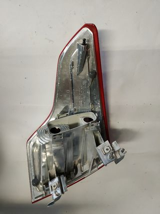 ✅PILOTO TRASERO DERECHO C4 PICASSO