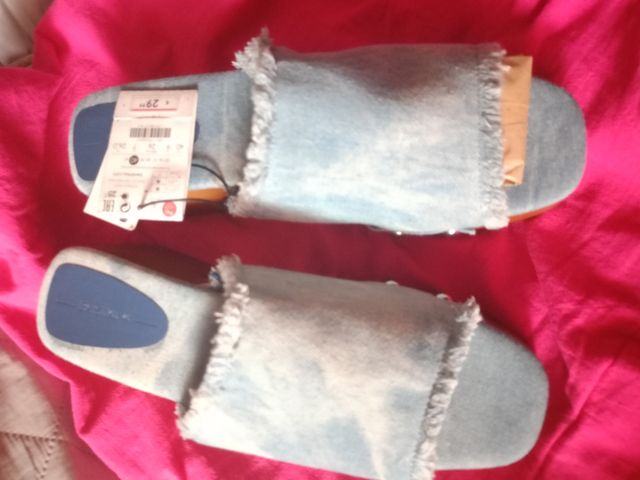 Zuecos vaqueros Bershka