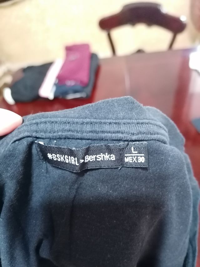 T-shirt Bershka taglia L