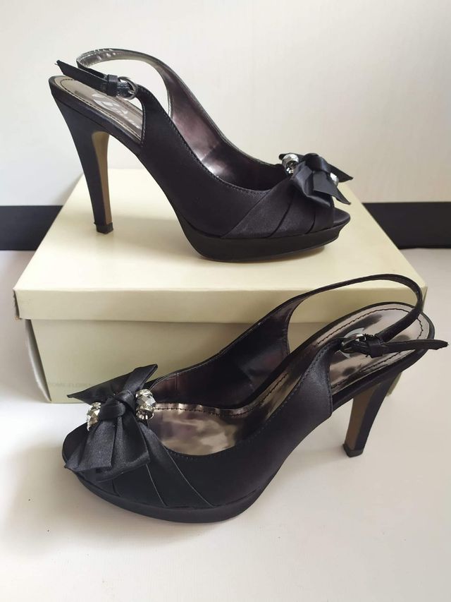 Set Tupperware: bottiglia, caraffa, contenitori