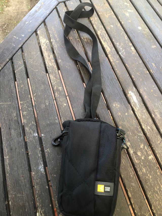 funda caselogic pequeña