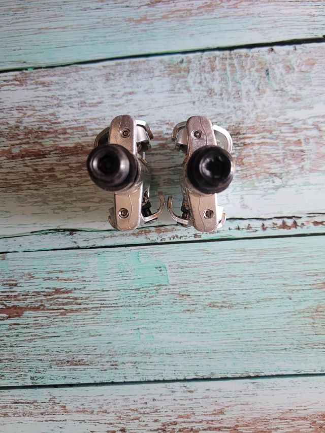 Pedales automáticos para bicicleta