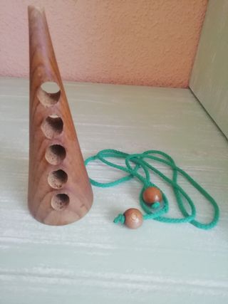 Juego de habilidades "cono maldito"