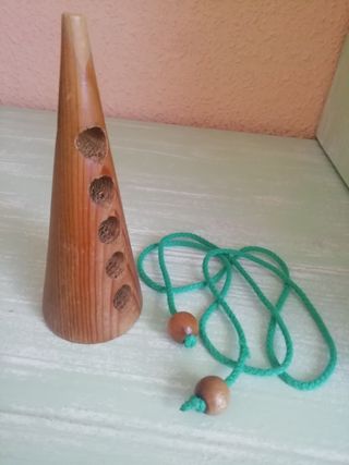 Juego de habilidades "cono maldito"