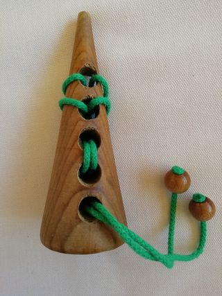 Juego de habilidades "cono maldito"