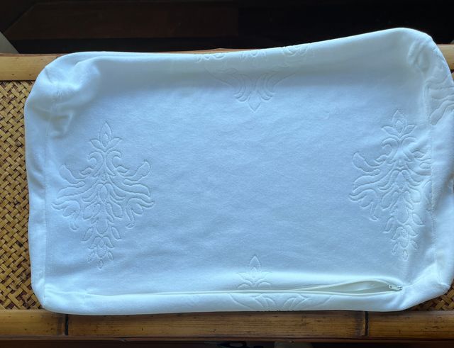 Almohada viscoelástica cervical