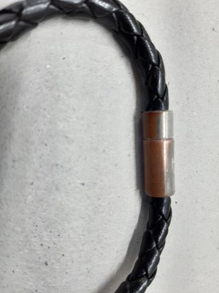 Pulsera de cuero negro trenzado redondo