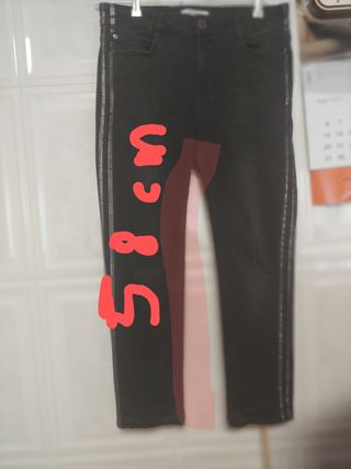 Pantalón de la marca Morgan.