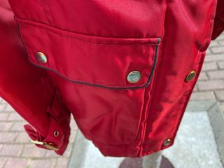 Cazadora roja Henrry Arroway