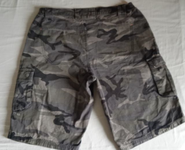 Bermuda uomo mimetico cargo Decathlon