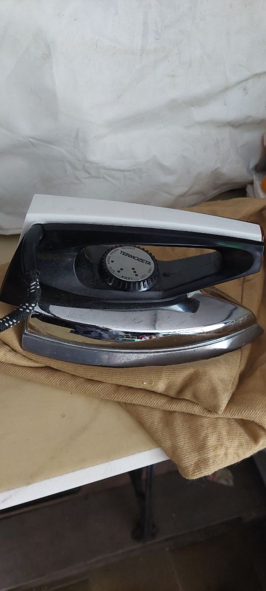 Ferro da stiro vintage 