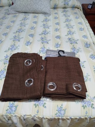 Packs de 2 Hojas de cortinas marrón chocolate.