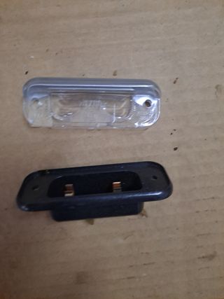 MERCEDES L406 piloto luz matricula 