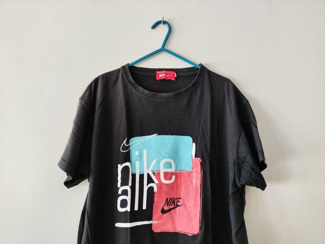 T-shirt Nike vintage nera