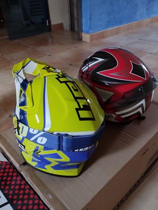 Casco motocross y motocicleta