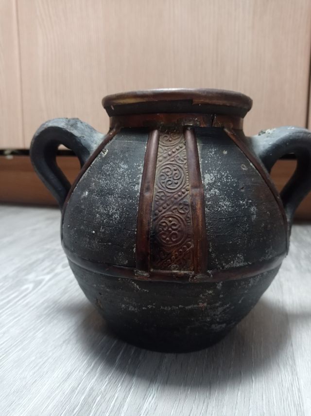 Jarrón/ olla barro antiguo