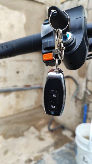 Patinete 2000w. Cambio por estación de energía.