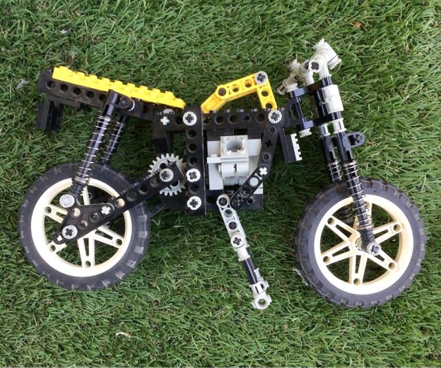 Moto de montaña Lego Technic 
