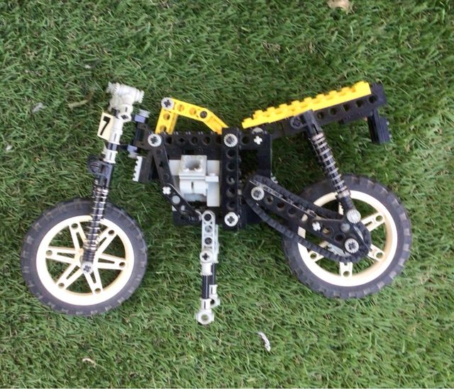 Moto de montaña Lego Technic 