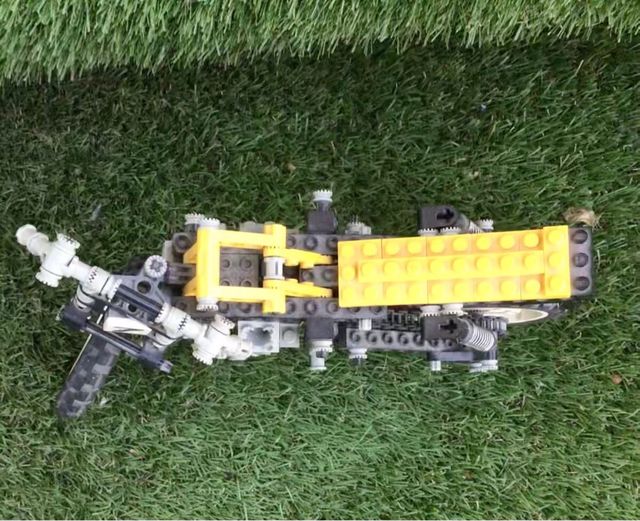 Moto de montaña Lego Technic 