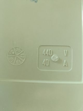 Caja corriente exterior con fusibles