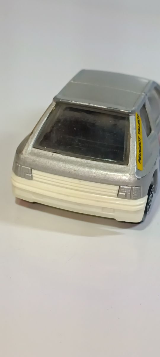PEUGEOT 205 TURBO 1/43 BURAGO