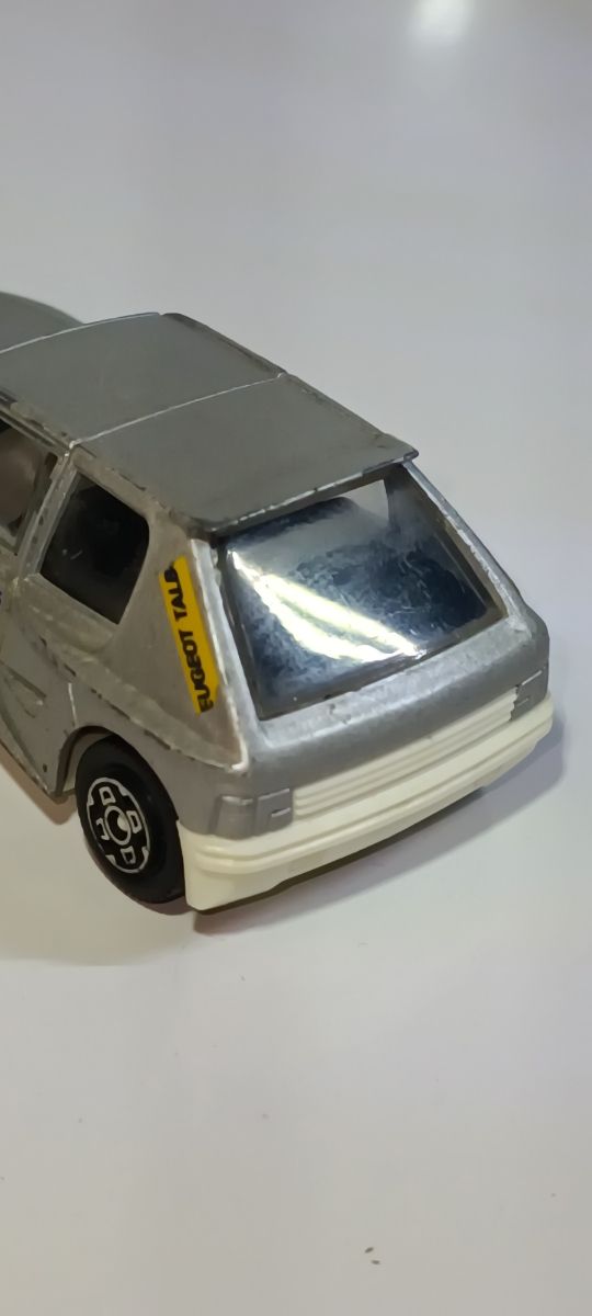 PEUGEOT 205 TURBO 1/43 BURAGO