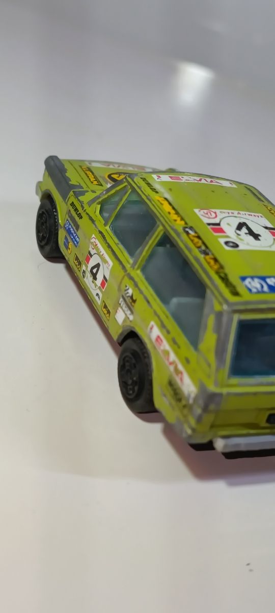 RANGE ROVER 1/43 BURAGO