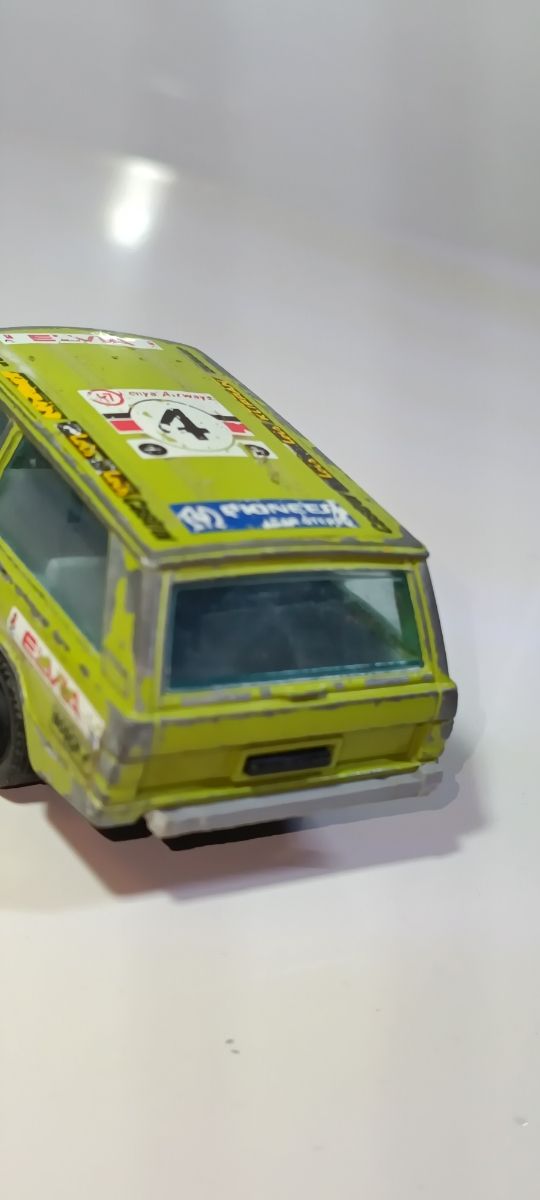 RANGE ROVER 1/43 BURAGO