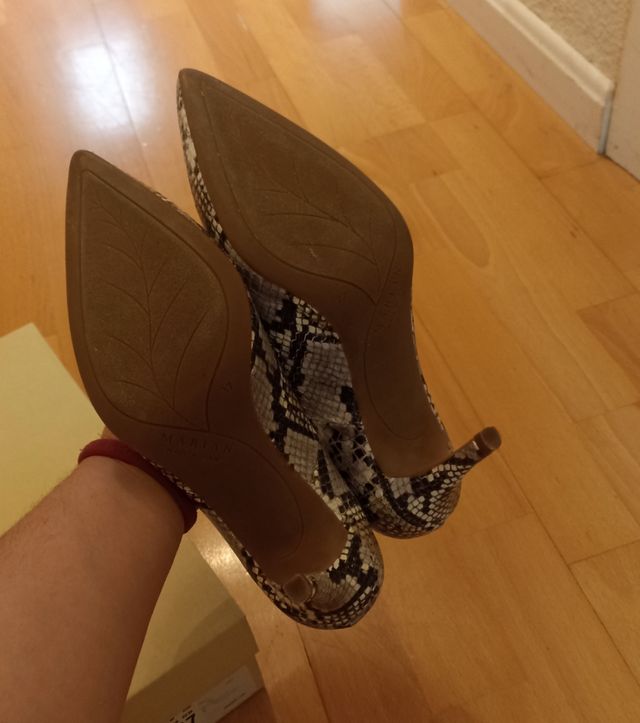 Zapato tacón serpiente 