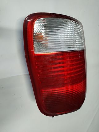 ✅PILOTO TRASERO DERECHO KIA CARNIVAL '03